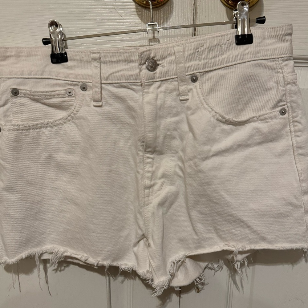 Madewell relaxed denim shorts in white size 27